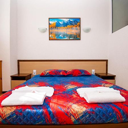 Nadezhda Aparthotel Razlog Exterior foto