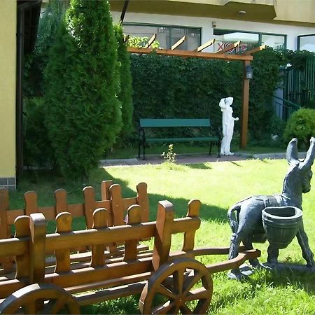 Nadezhda Aparthotel Razlog Exterior foto