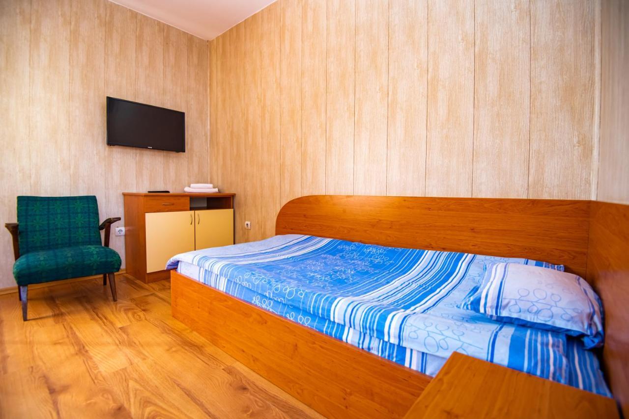 Nadezhda Aparthotel Razlog Exterior foto