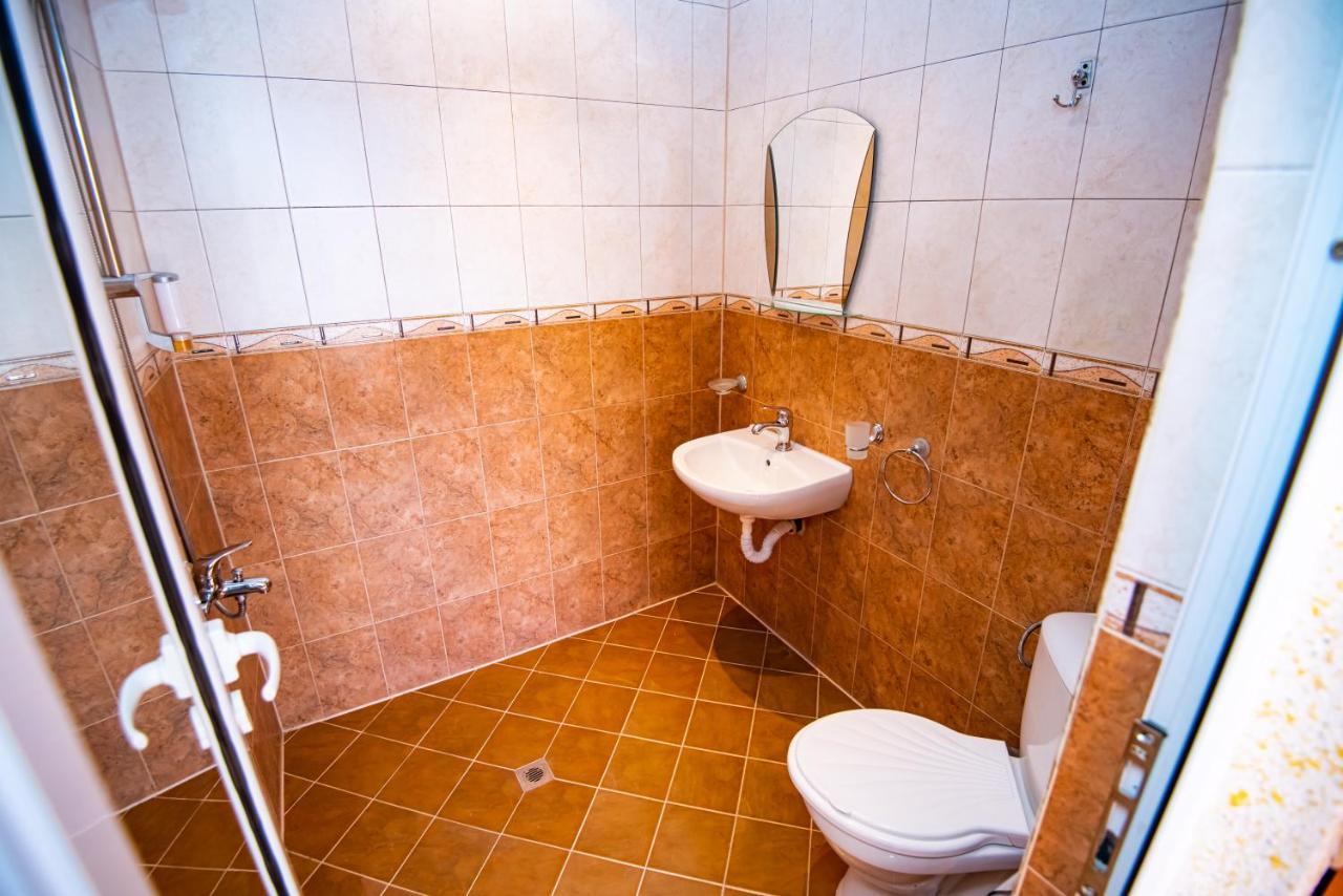 Nadezhda Aparthotel Razlog Exterior foto